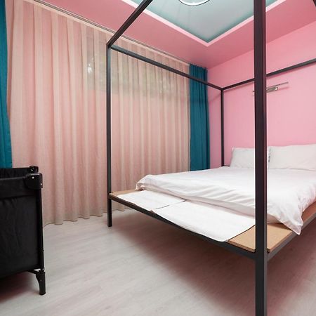 Hotel Gloria Prishtinë Luaran gambar