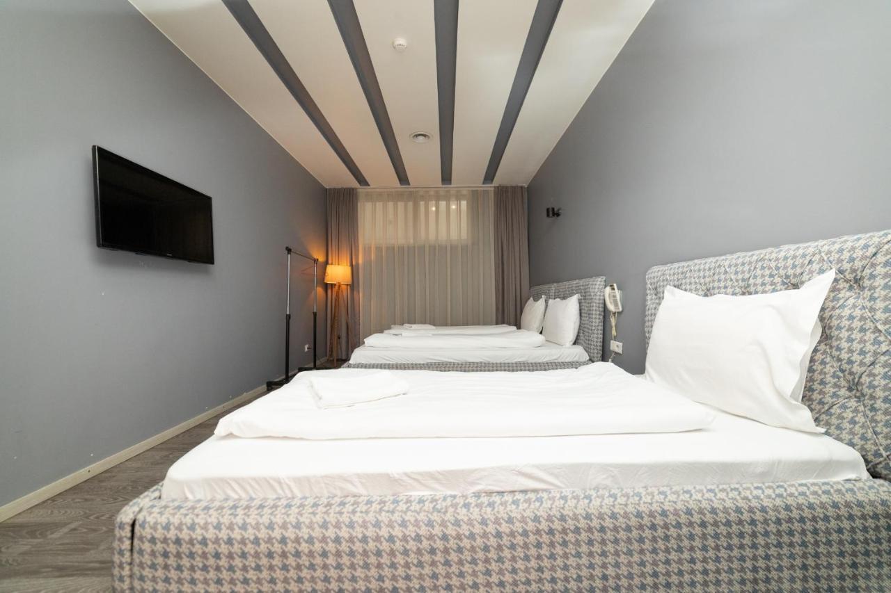 Hotel Gloria Prishtinë Luaran gambar